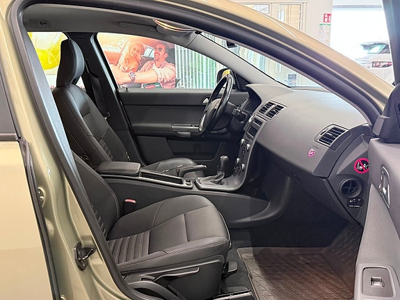 Volvo V50 8 of 13