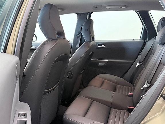 Volvo V50 10 of 13
