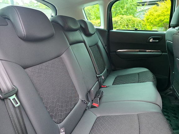 Peugeot 3008 11 of 16
