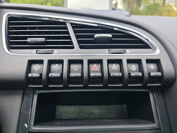 Peugeot 3008 12 of 16