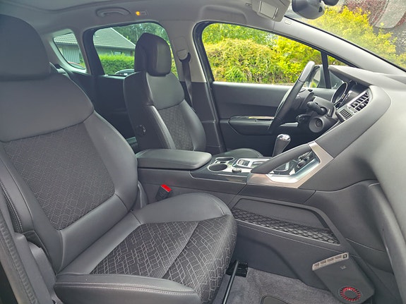 Peugeot 3008 10 of 16