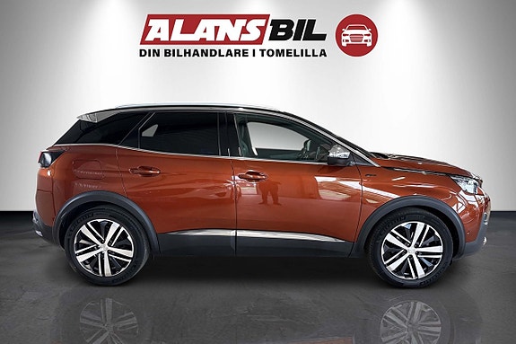 Peugeot 3008 2 of 10