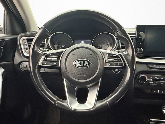 Kia Ceed 12 of 30