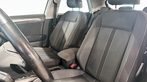 Volkswagen T-Roc 8 of 20