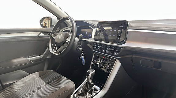 Volkswagen T-Roc 11 of 20