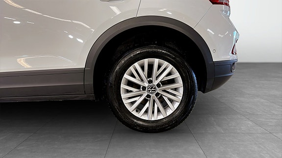 Volkswagen T-Roc 6 of 20