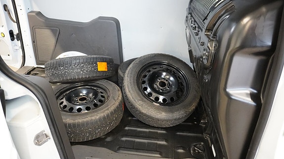 Ford Transit Connect 13 of 25