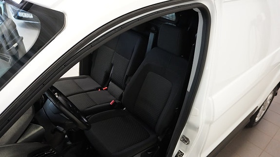 Ford Transit Connect 8 of 25