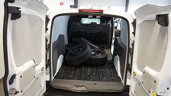 Ford Transit Connect 11 of 25