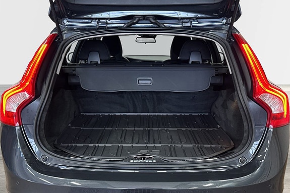 Volvo V60 16 of 19