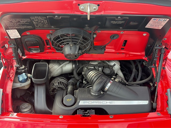 Porsche 911 Carrera 19 of 20