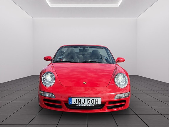 Porsche 911 Carrera 8 of 20
