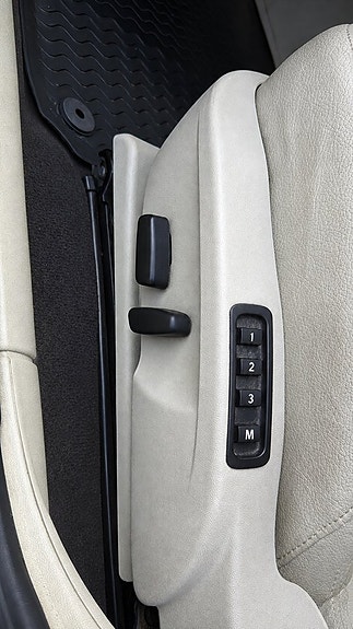Saab 9-3 5 of 6