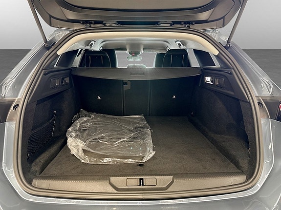 Peugeot 308 SW 8 of 14
