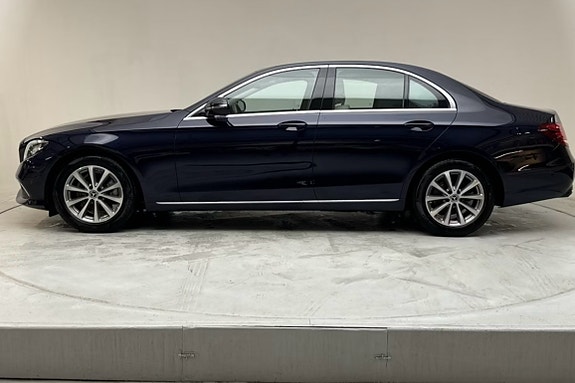 Mercedes-Benz E200 d 2 of 5