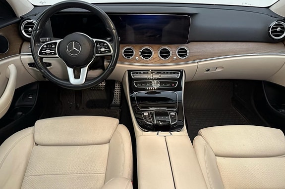 Mercedes-Benz E200 d 4 of 5