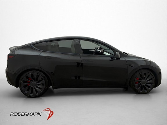 Tesla Model Y 9 of 30