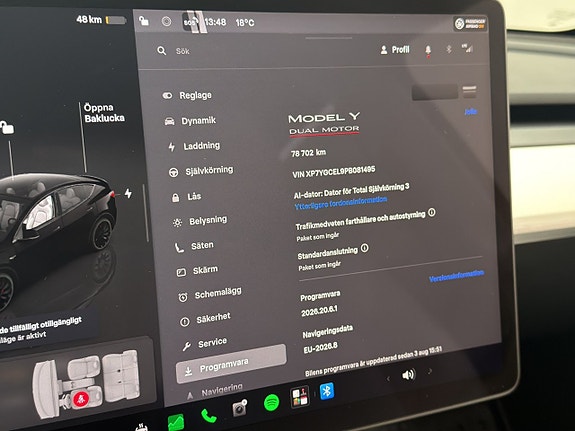 Tesla Model Y 24 of 30