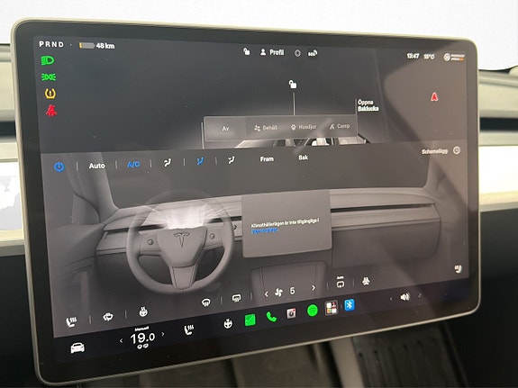 Tesla Model Y 21 of 30