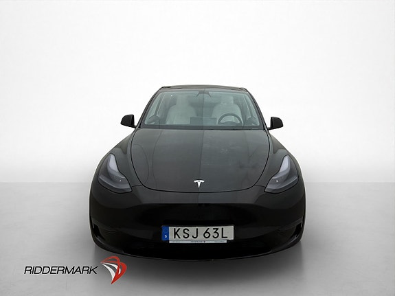 Tesla Model Y 2 of 30