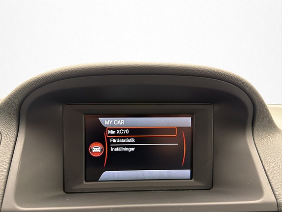 Volvo XC70 15 of 25
