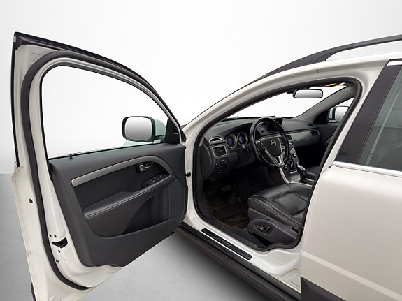 Volvo XC70 8 of 25