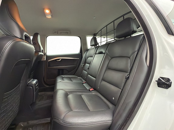 Volvo XC70 22 of 25