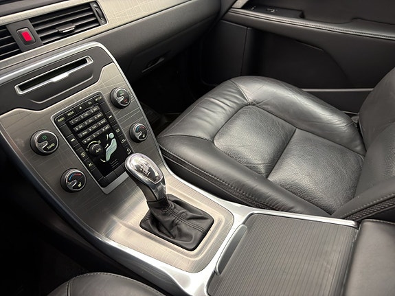 Volvo XC70 18 of 25