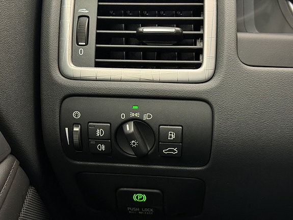 Volvo XC70 25 of 25