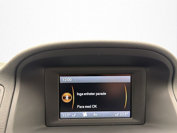 Volvo XC70 16 of 25