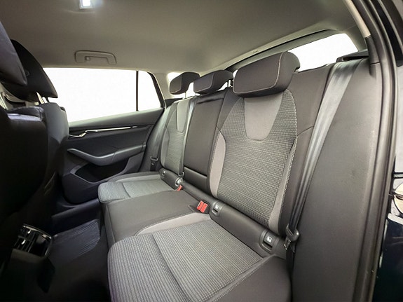 Skoda Octavia 17 of 27