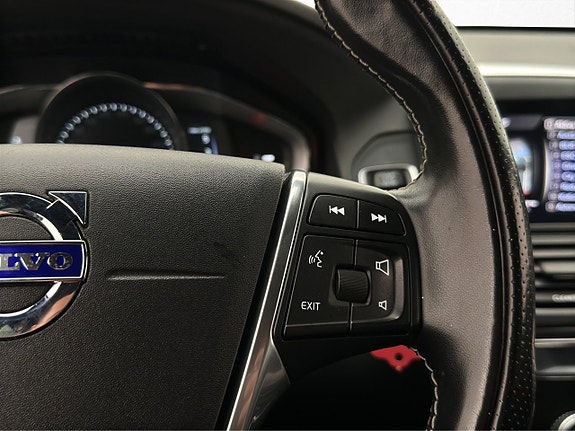 Volvo XC60 19 of 28