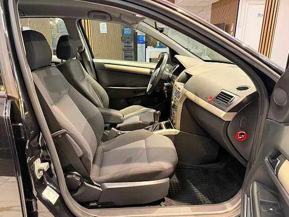 Opel Astra 15 of 20