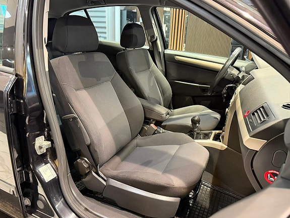 Opel Astra 16 of 20