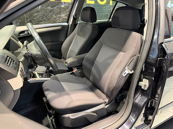 Opel Astra 12 of 20