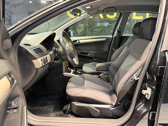 Opel Astra 11 of 20