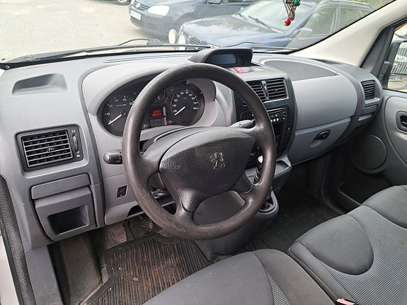 Peugeot Expert 15 of 17