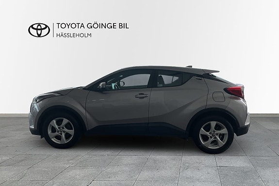 Toyota C-HR 3 of 10