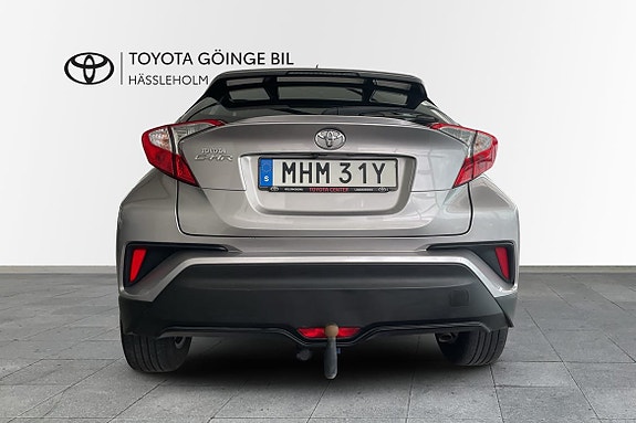 Toyota C-HR 4 of 10