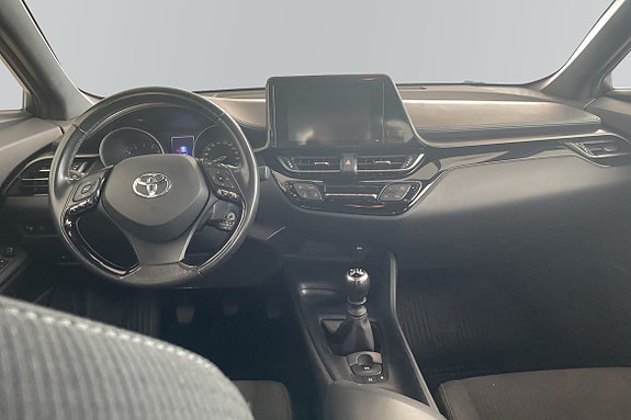 Toyota C-HR 8 of 10