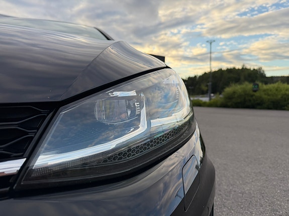 Volkswagen Golf Alltrack 8 of 11