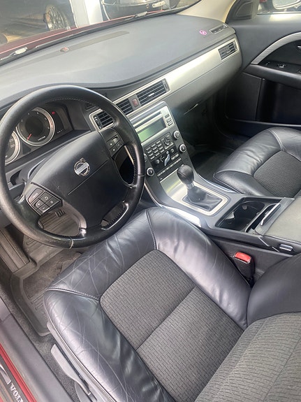 Volvo V70 5 of 7