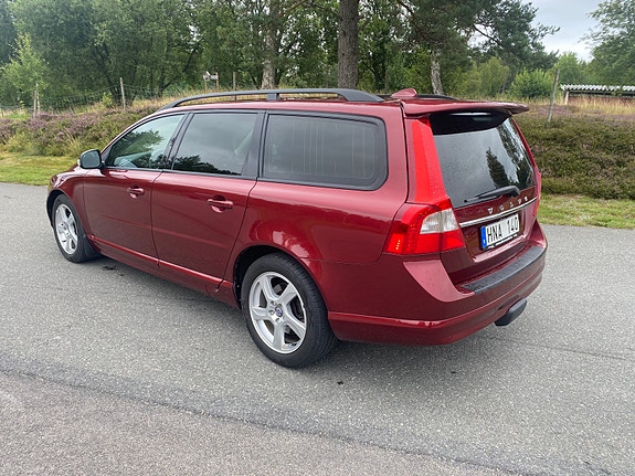 Volvo V70 4 of 7