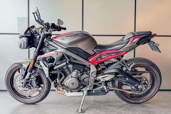 Triumph Street Triple 765 R Low 3 of 5