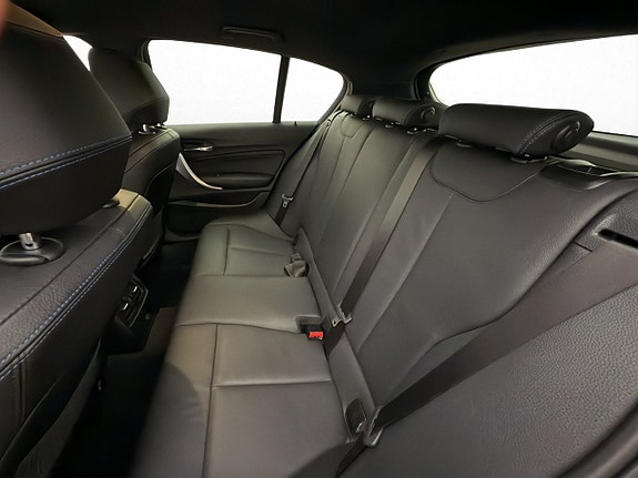 BMW M140i 27 of 30