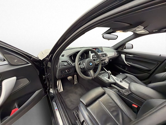 BMW M140i 10 of 30
