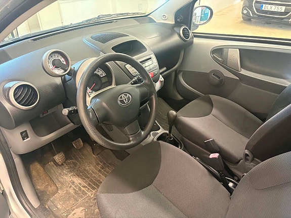 Toyota Aygo 5 of 8