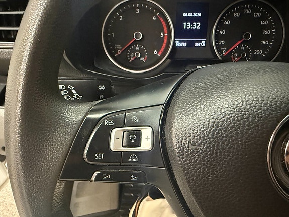 Volkswagen Crafter 11 of 15