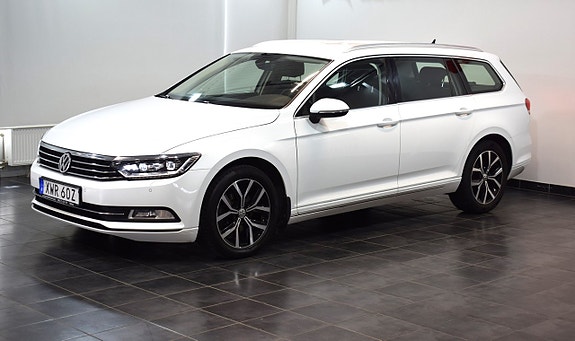 Volkswagen Passat 3 of 23