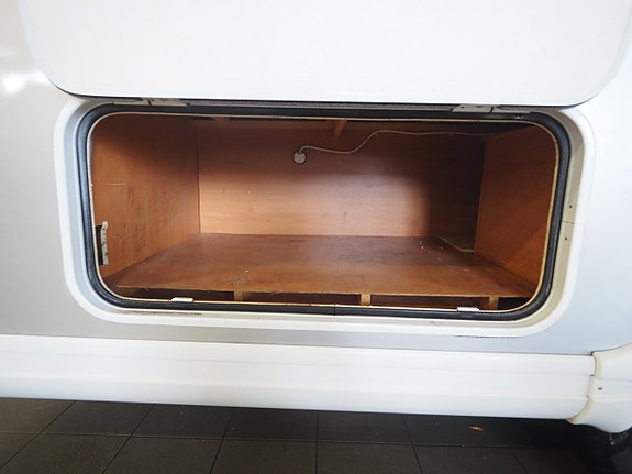Dethleffs Globetrotter Esprit RT Alde Markis Cykelställ Låga långbäddar 3500kg 8 of 28